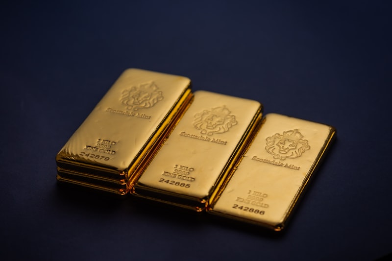 Stacked pure gold bullion bars